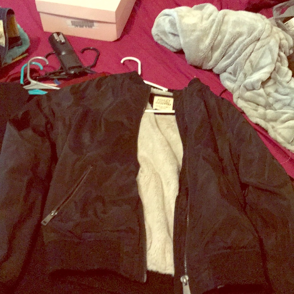 Puffer jacket size medium black
